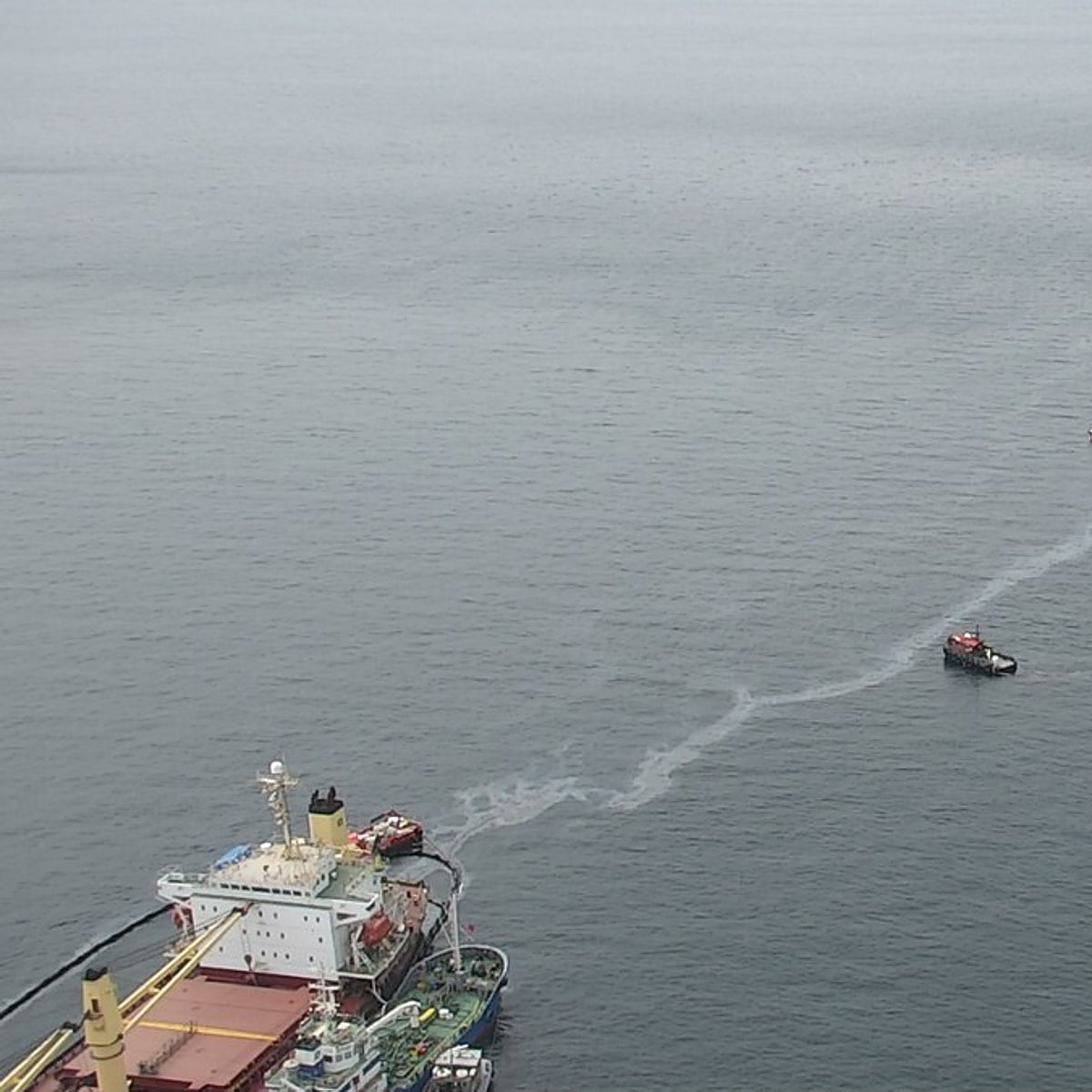 23 millones de toneladas de metano a la atmósfera: el accidente del buque en el Estrecho pudo ser mucho peor