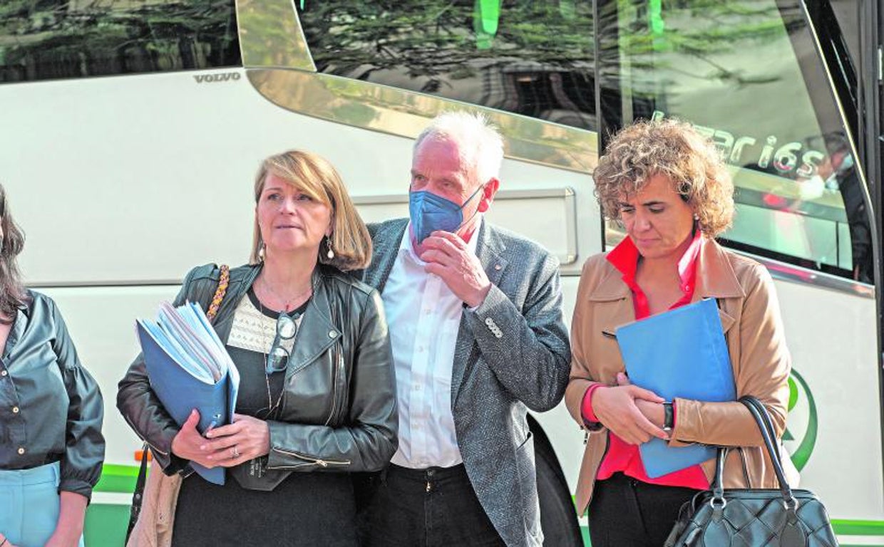 Delegación de la comisión de Peticiones del Parlamento Europeo que analiza varias denuncias sobre supuestos casos de abusos sexuales a menores tuteladas