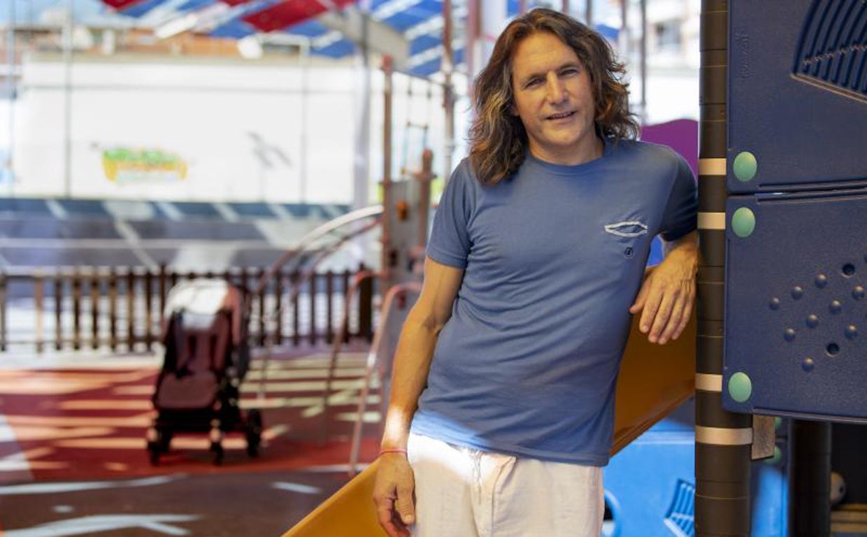 Javier Pulido posa para ABC tres días antes de la manifestación en apoyo del castellano en las aulas de Cataluña