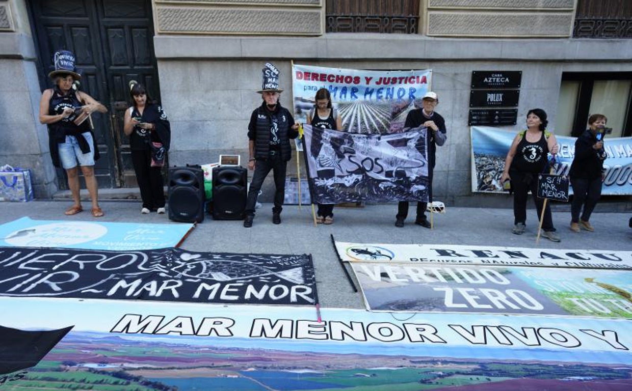 Concentración este miércoles a las puertas del Senado en defensa del mar Menor