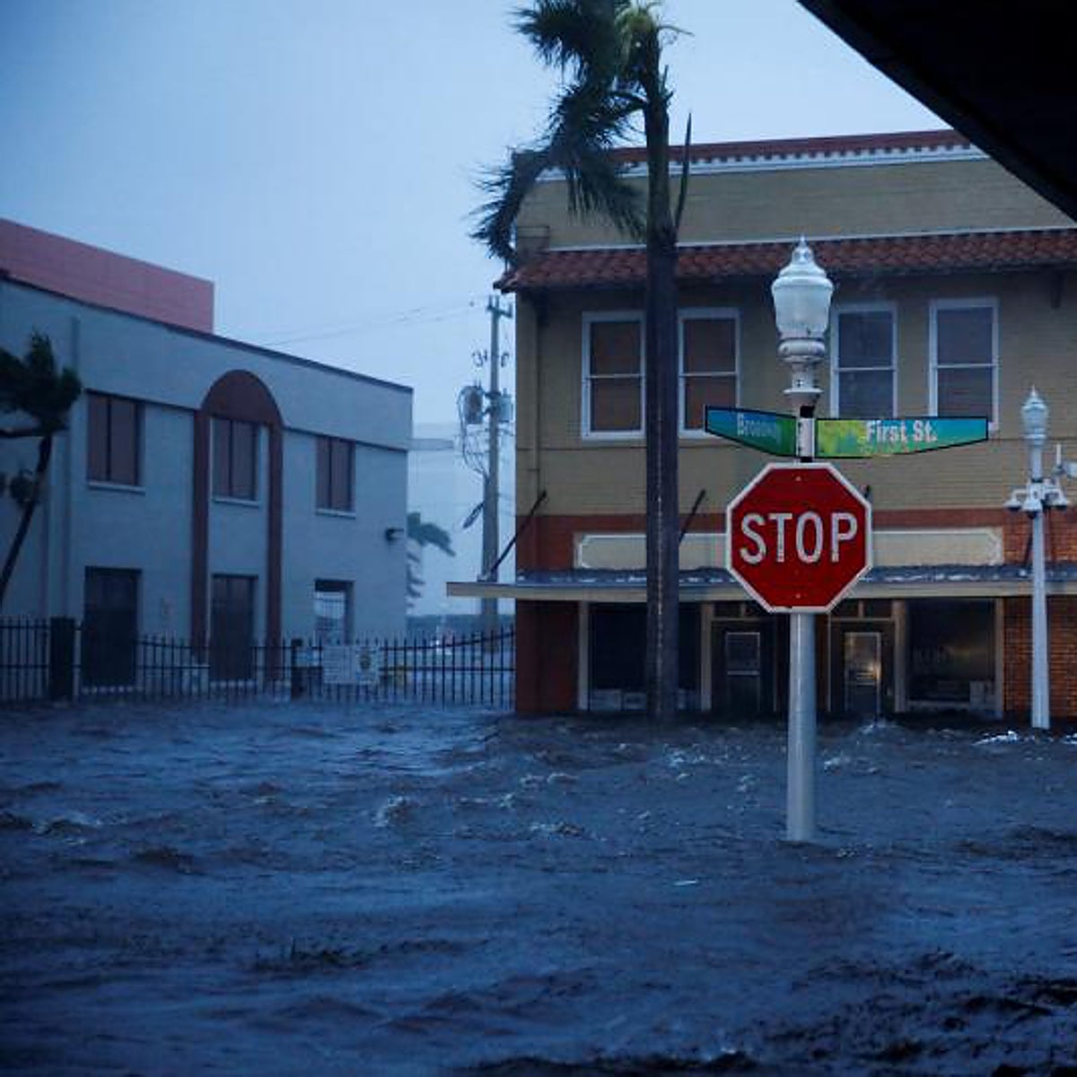 El huracán Ian deja un rastro de devastación en Florida y dos millones de hogares sin electricidad