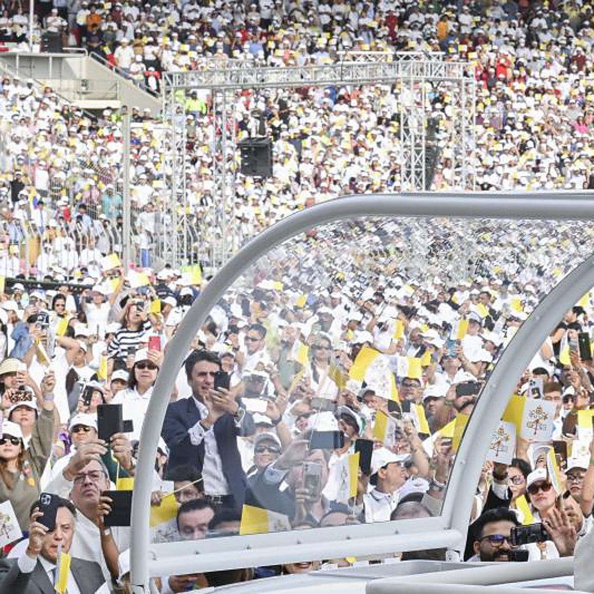 El Papa reclama en Baréin acabar con el 'ojo por ojo': «Significa hacer justicia con las mismas armas del mal»