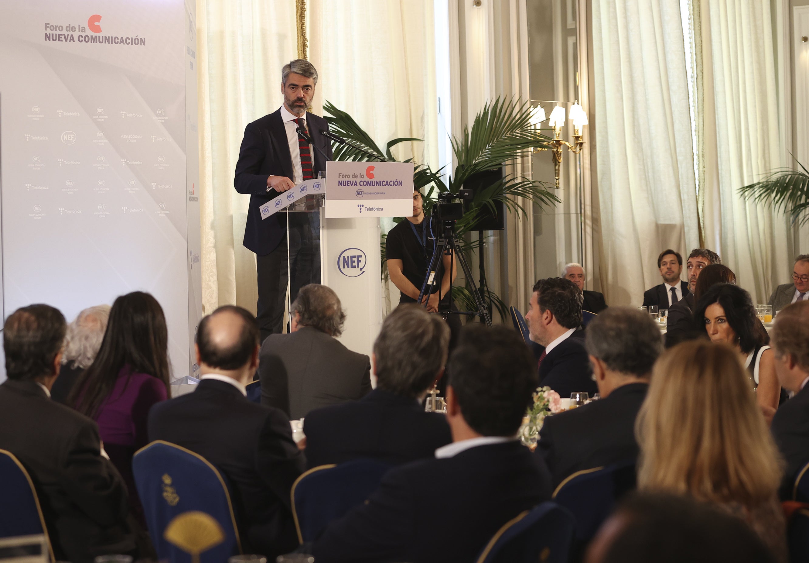 Galería: Luis Enríquez en Nueva Economía Fórum, en imágenes