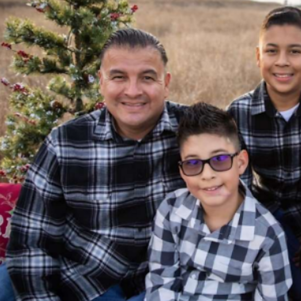 Diagnostican cáncer terminal con semanas de diferencia a una pareja, padres de dos hijos: «Es devastador»