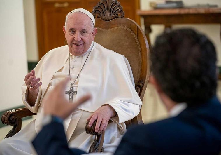 El Papa Francisco: «A veces me usan, pero nosotros usamos a Dios más, así que calladito»