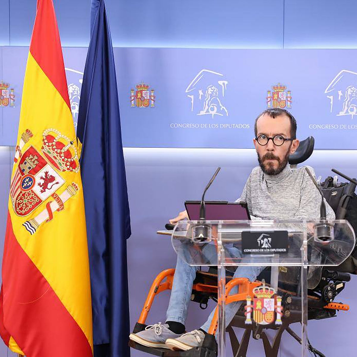 Echenique carga contra el PSOE por la Ley de Bienestar Animal por permitir que «enterrar cachorritos en cal viva siga siendo impune»