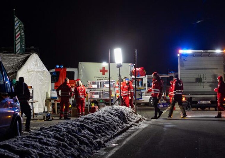 Rescatados los diez esquiadores que quedaron sepultados tras un alud en Austria