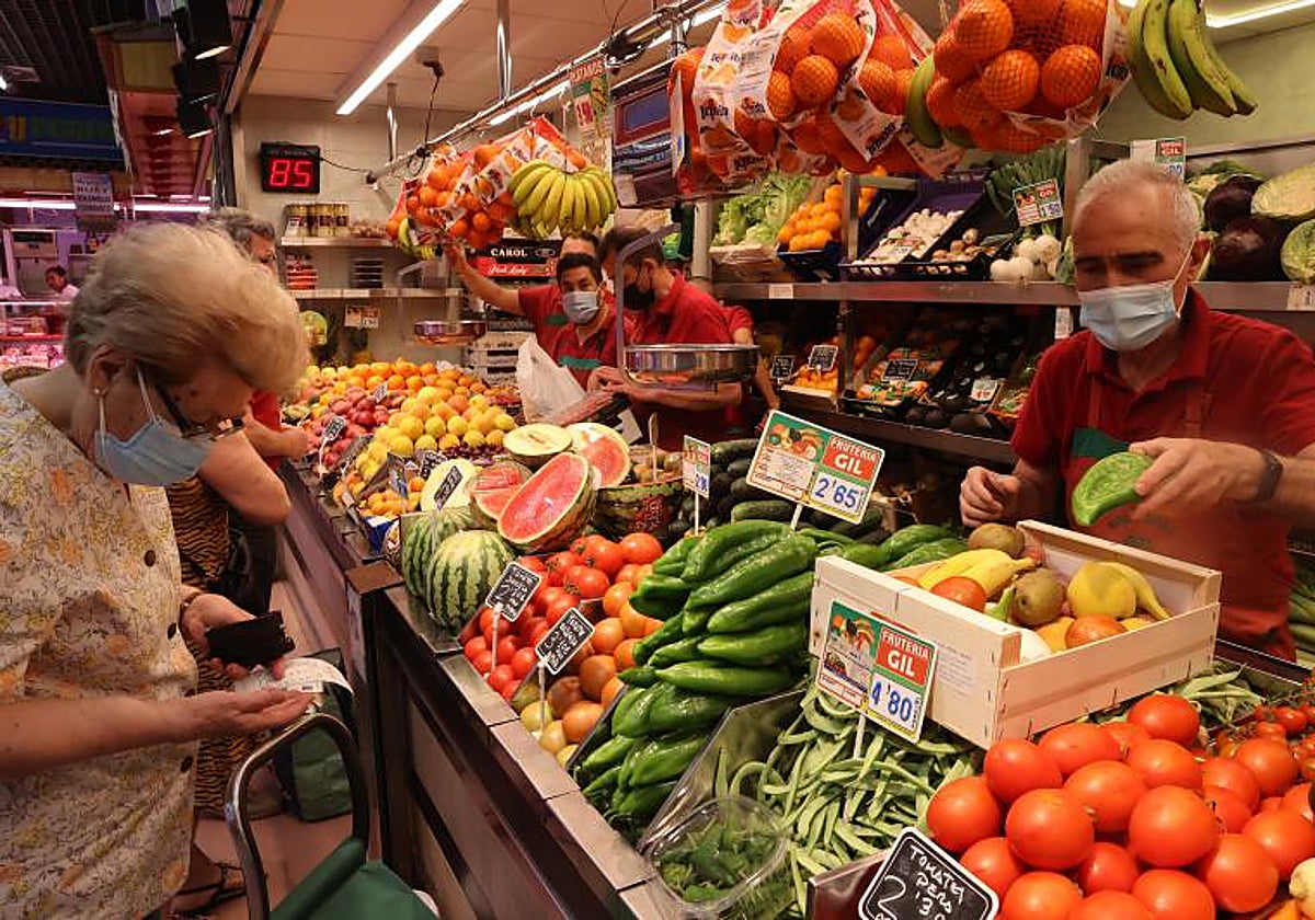 Una frutería de Madrid en la que se practica la venta a granel