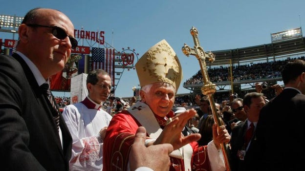 Benedicto XVI en su visita a Washington en abril de 2008