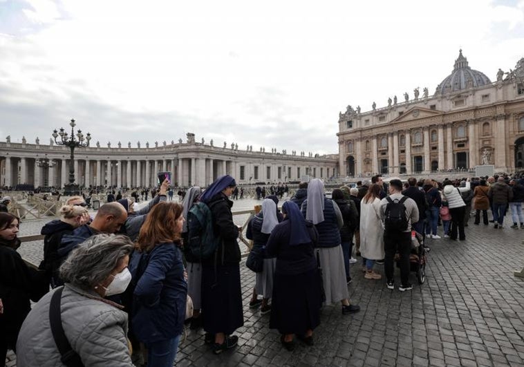 Peregrinos en el Vaticano: «Era el peor momento de mi vida, y un cruce de miradas con Benedicto XVI me cambió la vida»