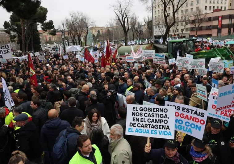 Los regantes del Levante piden la dimisión de Ribera por el recorte al trasvase: «El agua no es una batalla política»