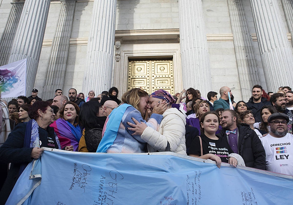 Activistas y políticos, el día en que la 'ley trans' se aprobó en el Congreso