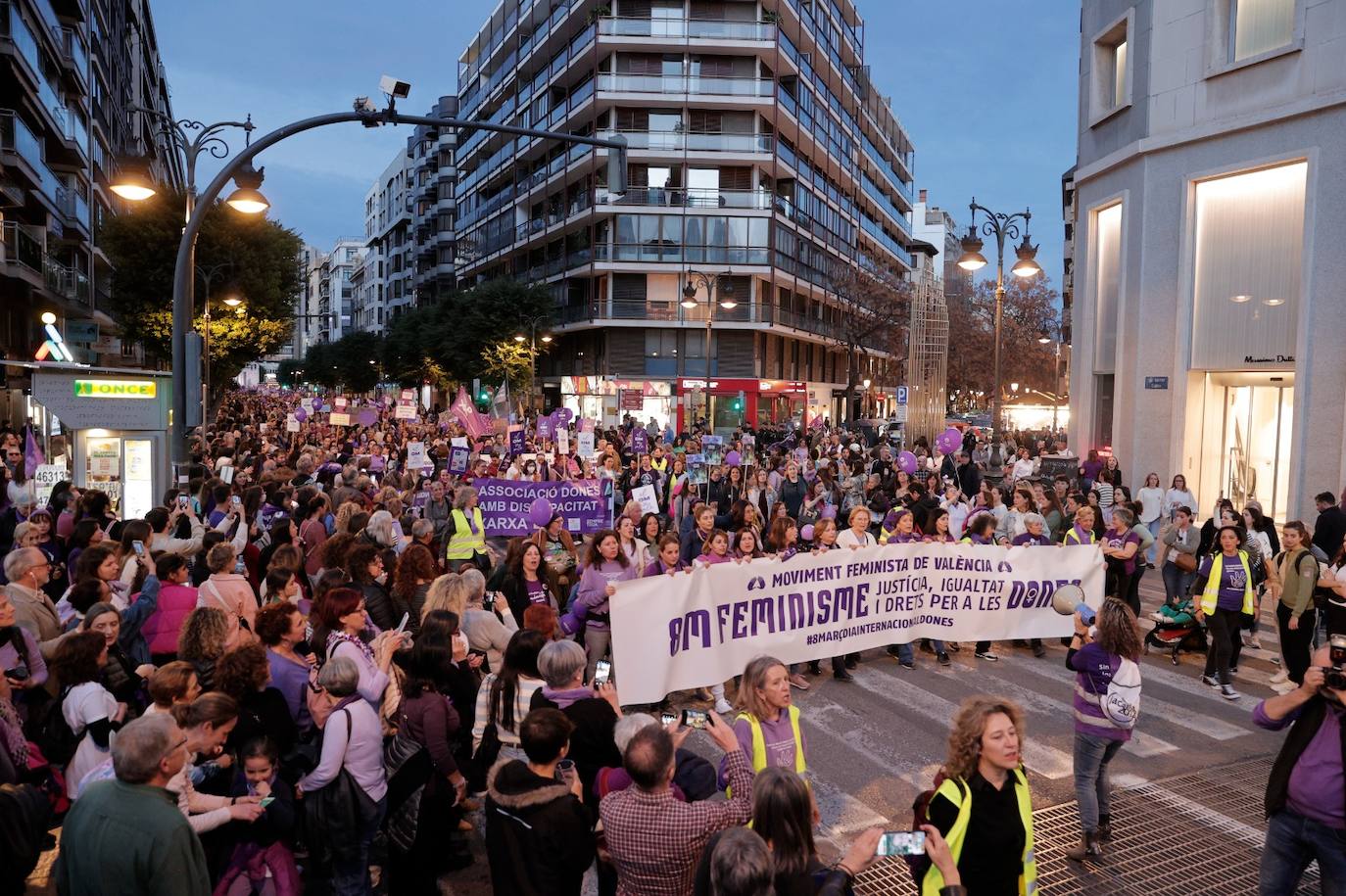 Aspecto general de una marcha en la capital valenciana