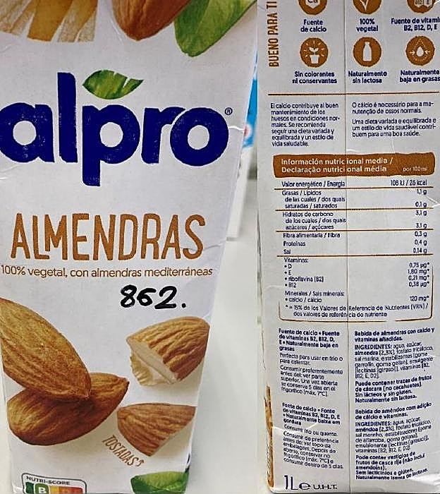 Brick de la bebida de almendras de Alpro que contiene leche