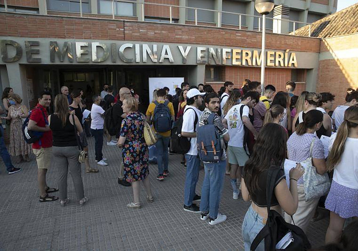Alumnos de Bachillerato durante la prueba de acceso a la Universidad en Córdoba