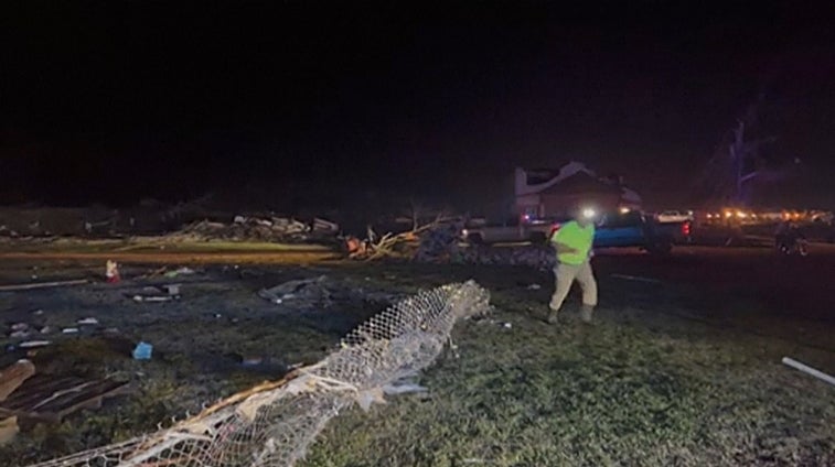 Vídeo: Un tornado arrasa algunas localidades a su paso por Misisipi