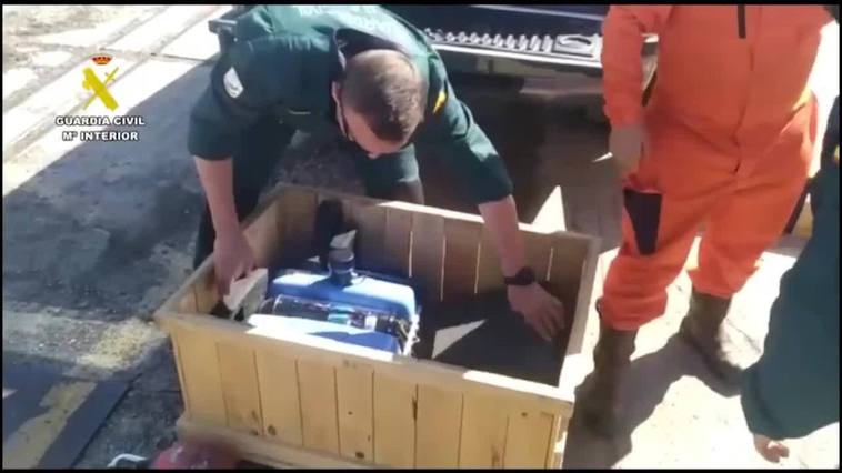 El robot de la Guardia Civil se sumergirá para buscar al pescador desaparecido en el naufragio