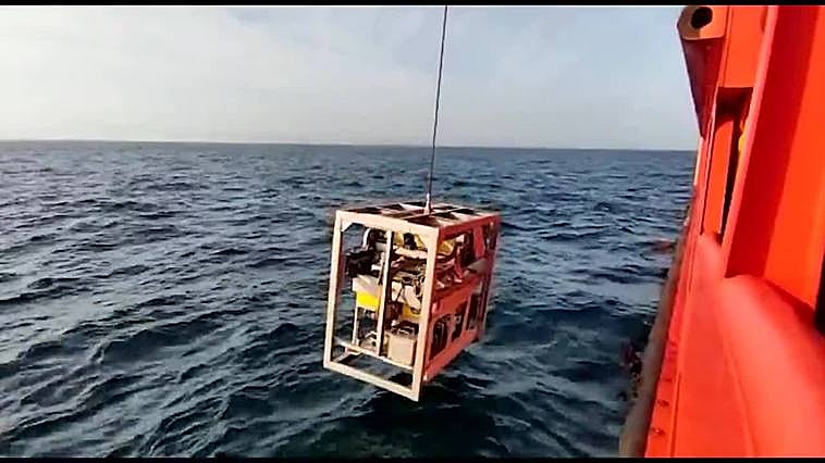 El robot de Salvamento continúa la búsqueda del tripulante del Vilaboa desaparecido