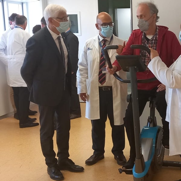 Hito médico: Vall d'Hebron realiza el primer trasplante de pulmón solo robótico del mundo