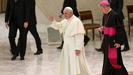 El secretario personal de Benedicto XVI ajusta cuentas con el Papa Francisco