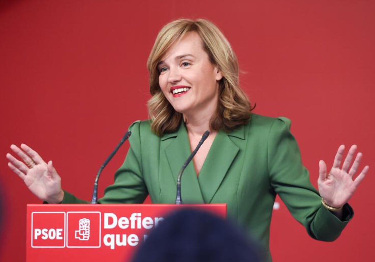 Pilar Alegría, durante una rueda de prensa, en la sede del PSOE