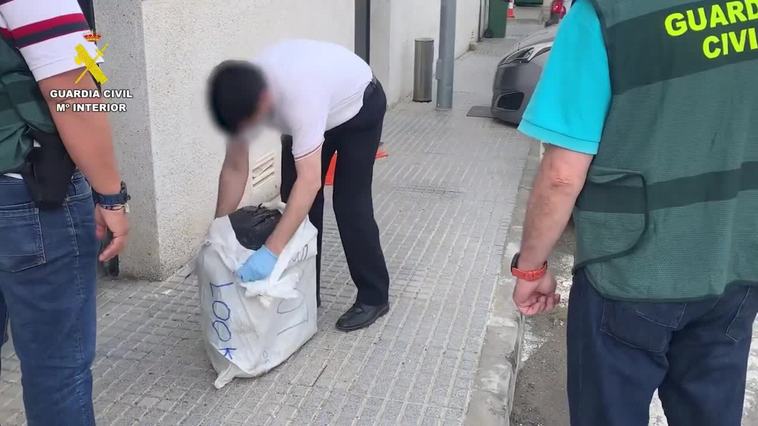 Incautados 772 kilos de cocaína cuando iban a ser introducidos por la costa de Barbate