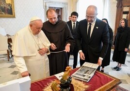 El Vaticano prepara una reunión entre Zelenski y el Papa para este sábado