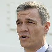 Sánchez se compromete a implantar de inmediato el derecho al olvido oncológico