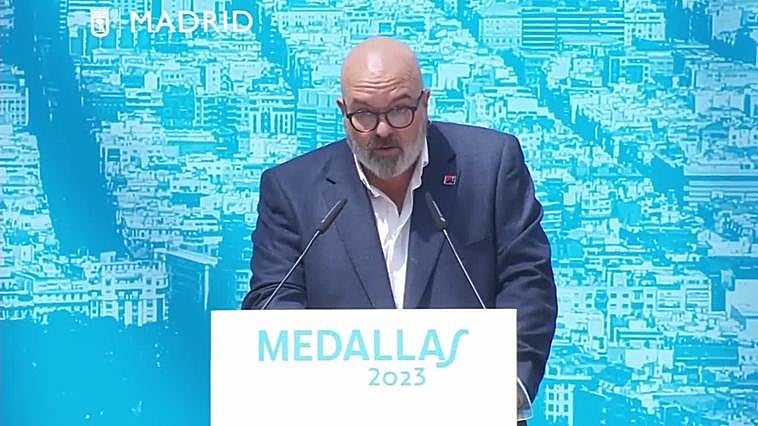 El Palacio de Cibeles celebra la condecoración de las Medallas de Oro y de Madrid