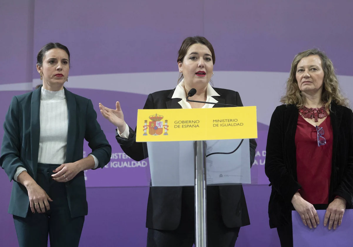 La ministra Irene Montero, Ángela Rodríguez 'Pam' y Victoria Rosell