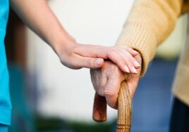 El 30% de los cuidadores de personas con Alzheimer tienen problemas de conciliación laboral y familiar