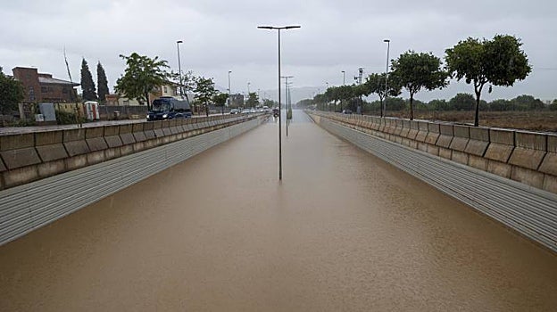 Tunel anegado por las precipitaciones en el municipio de Benicasim
