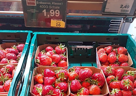 Imagen secundaria 1 - Ninguna fresa que se vende en los supermercados alemanes procede de España