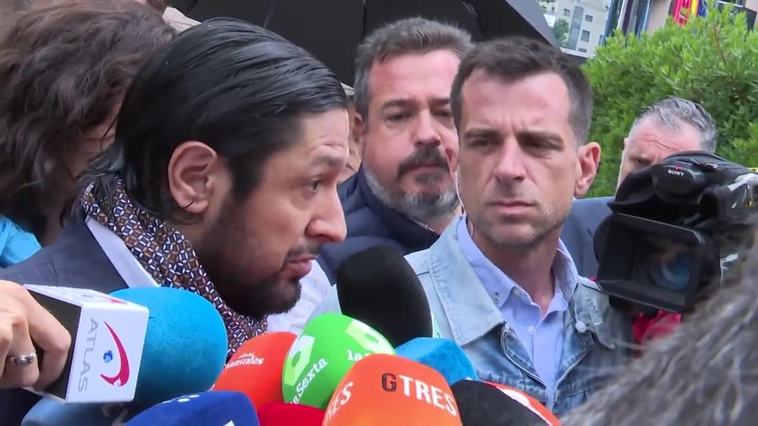 Rafael Amargo denuncia que su caso está "viciado" tras suspenderse el juicio