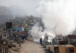 Dimite la ministra de Salud de Perú por la gestión del brote de dengue que ya deja más de 200 muertos