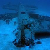 Transatlánticos y aviones de la Segunda Guerra Mundial: las expediciones a otros naufragios que ha realizado OceanGate antes del Titanic