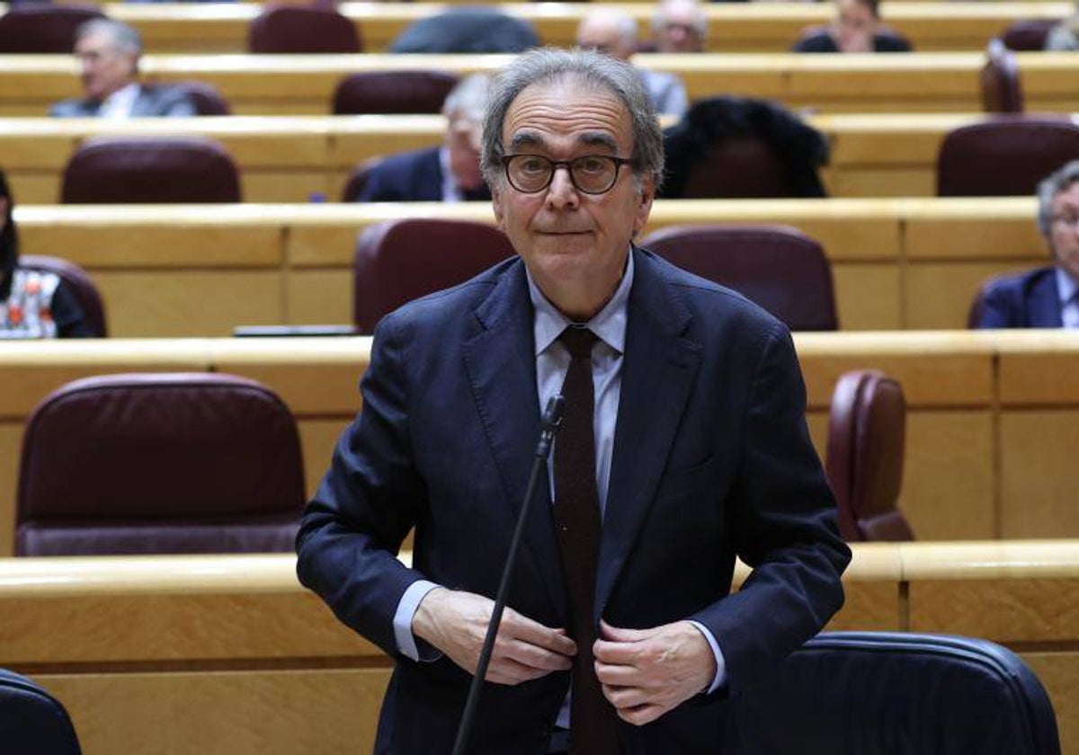 El ministro de Universidad, Joan Subirats interviene en el pleno del Senado