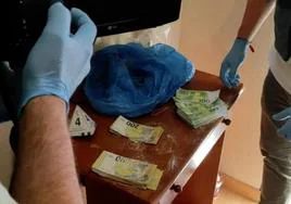 ¿Qué es el timo 'wash wash' con el que un hombre intentó estafar 80.000 euros en Villena y Madrid?