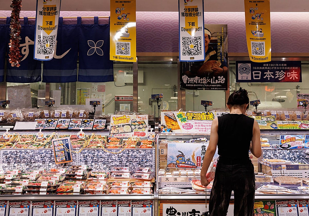 Alimentos procedentes de Japón en un supermercado de Hong Kong