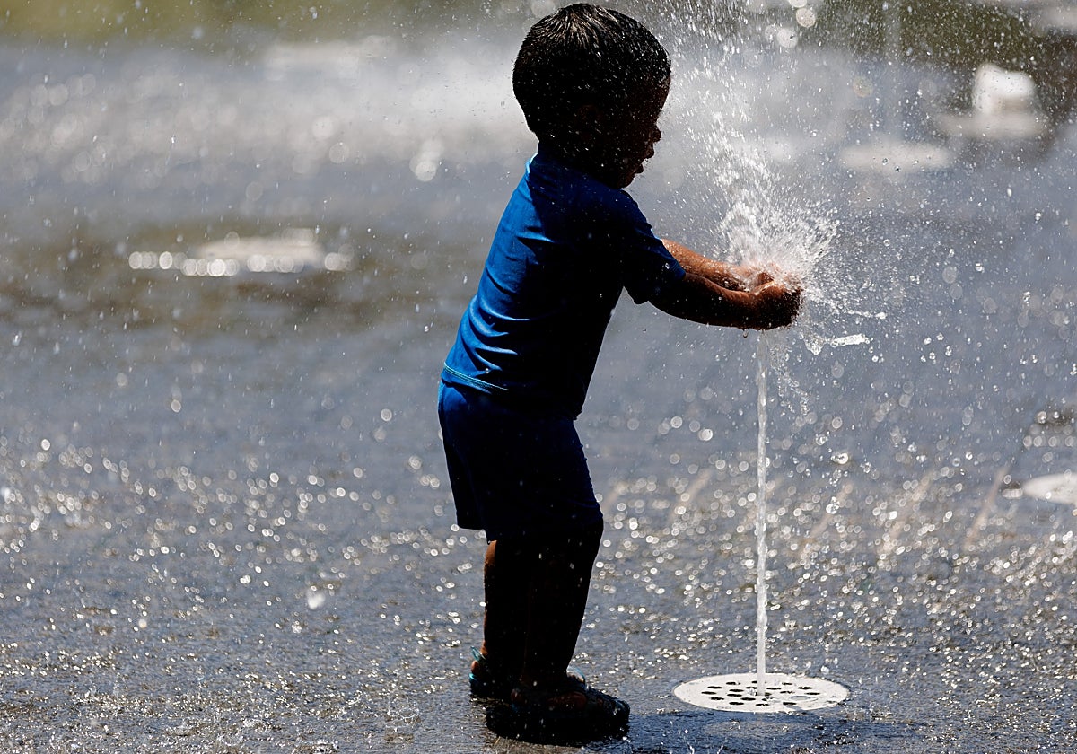 Según ha manifestado la AEMET, a partir del lunes una nueva ola de calor asolará la Península