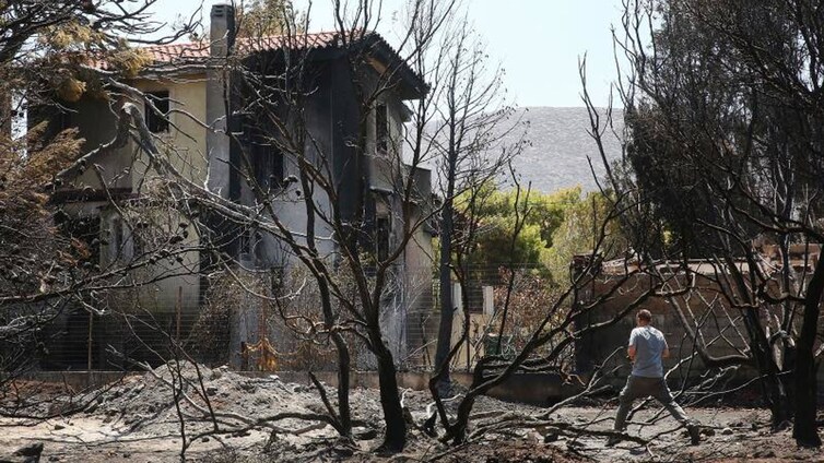 La desgracia se ceba con La Palma: «Tuvimos que elegir entre salvar la casa o nuestra bodega de 30 años»