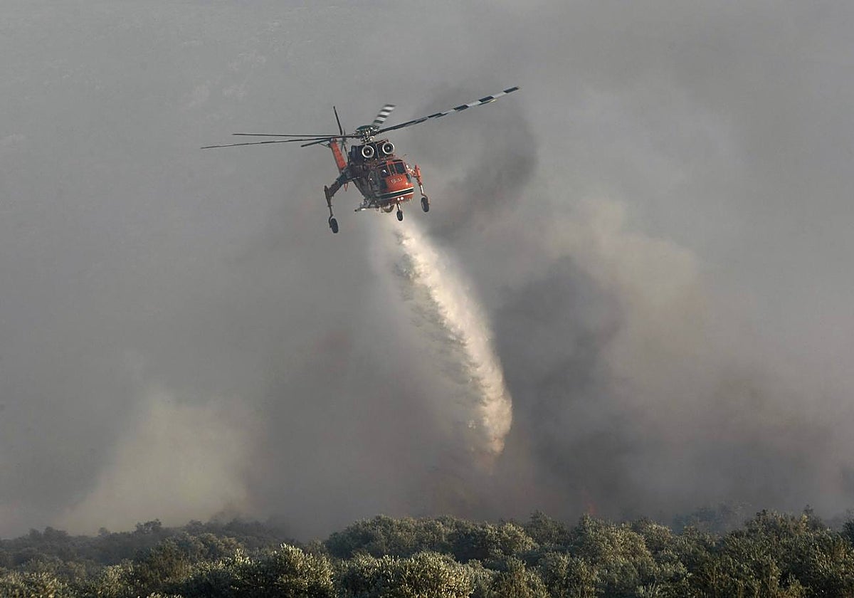 Las posibilidades de que se reactiven o se produzcan nuevos incendios forestales son bastante altas
