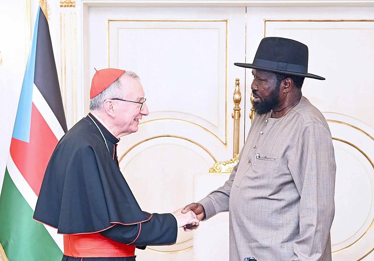 Pietro Parolin con el presidente de Sudán del Sur, Salva Kiir Mayardit