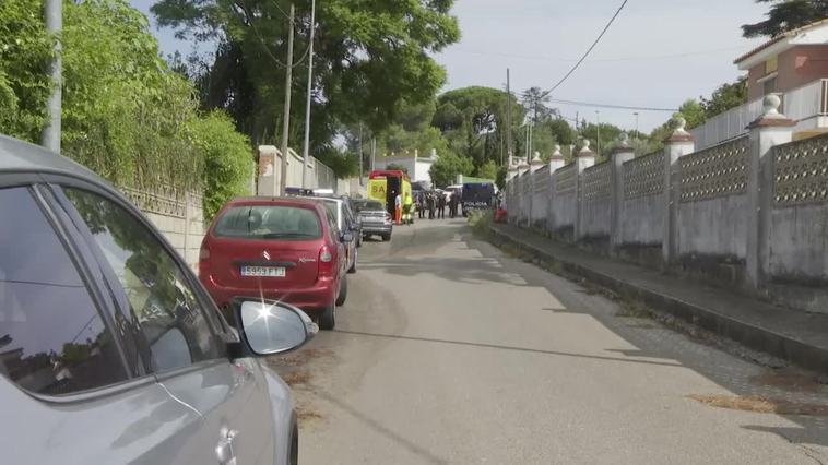 El policía retirado atrincherado en Alzira mata a su exmujer y se quita la vida
