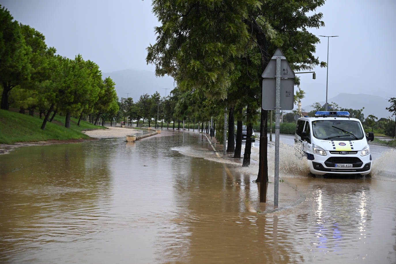 Vista de una calle inundada en Castellón de la Plana