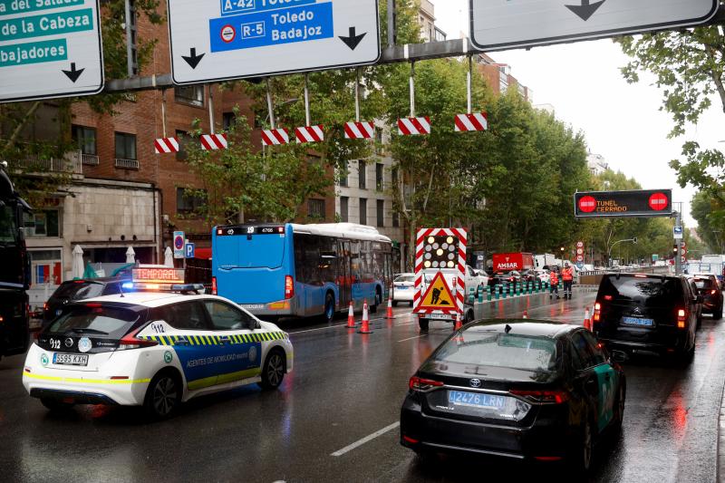 El túnel de Santa María de la Cabeza en Madrid cortado por las fuertes lluvias, este lunes