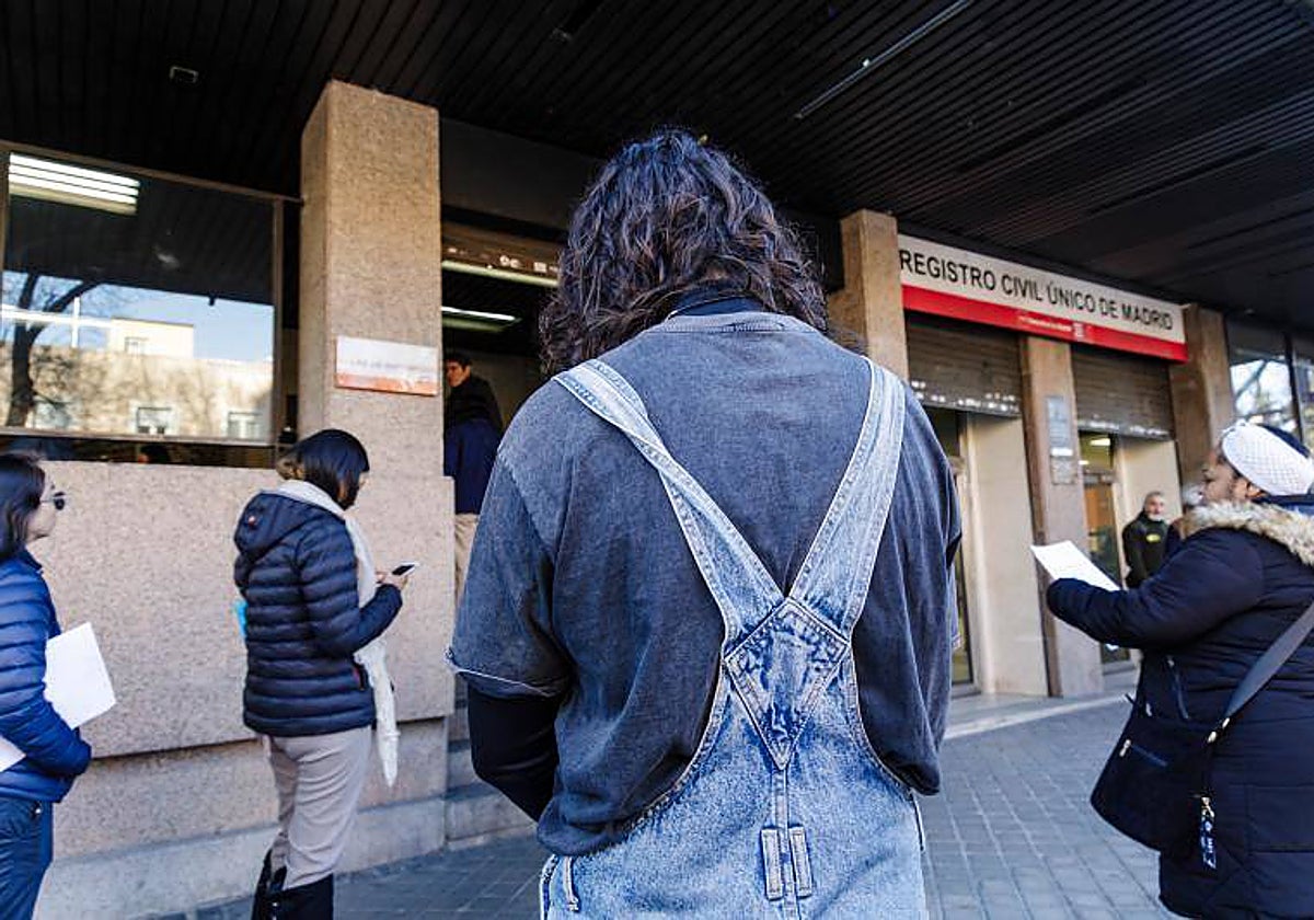 Entrada del Registro Civil en Madrid, donde se gestiona el cambio de sexo registral