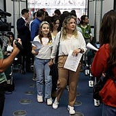 Los jóvenes que vieron arder su tierra sientan en el banquillo a 32 países: «Tenemos miedo al futuro»