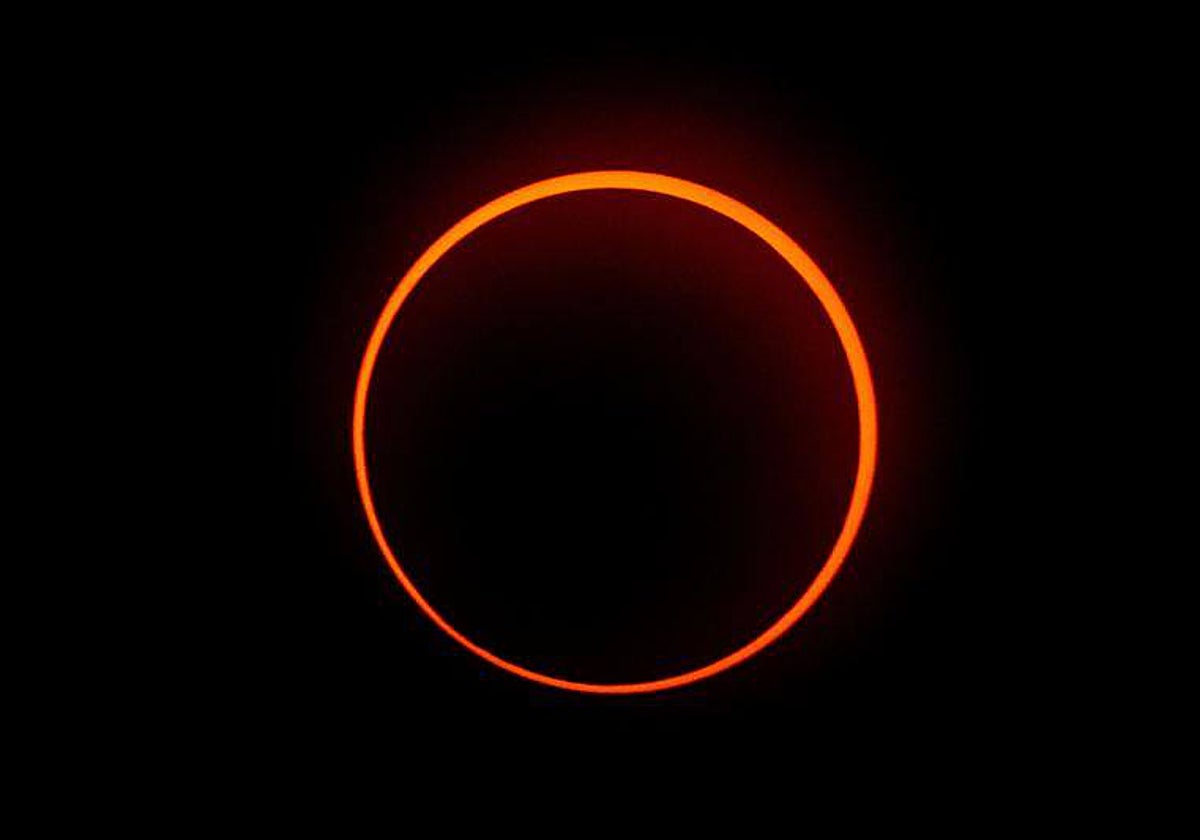 Uno de los momentos álgidos del eclipse, visto desde Panamá