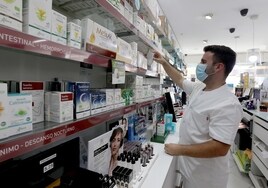 Sanidad revisa el precio de más de 17.000 presentaciones de medicamentos
